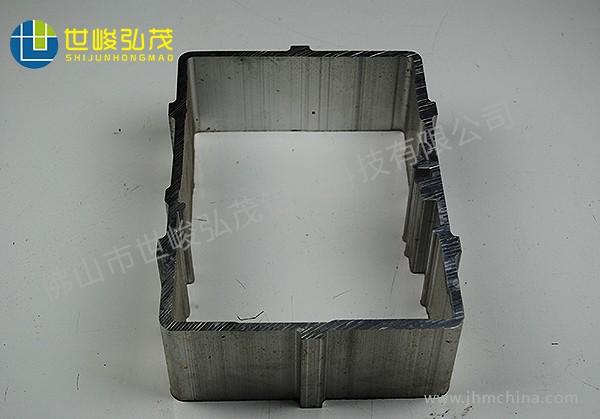 3000T機(jī)大方管工業(yè)鋁合金型材-1